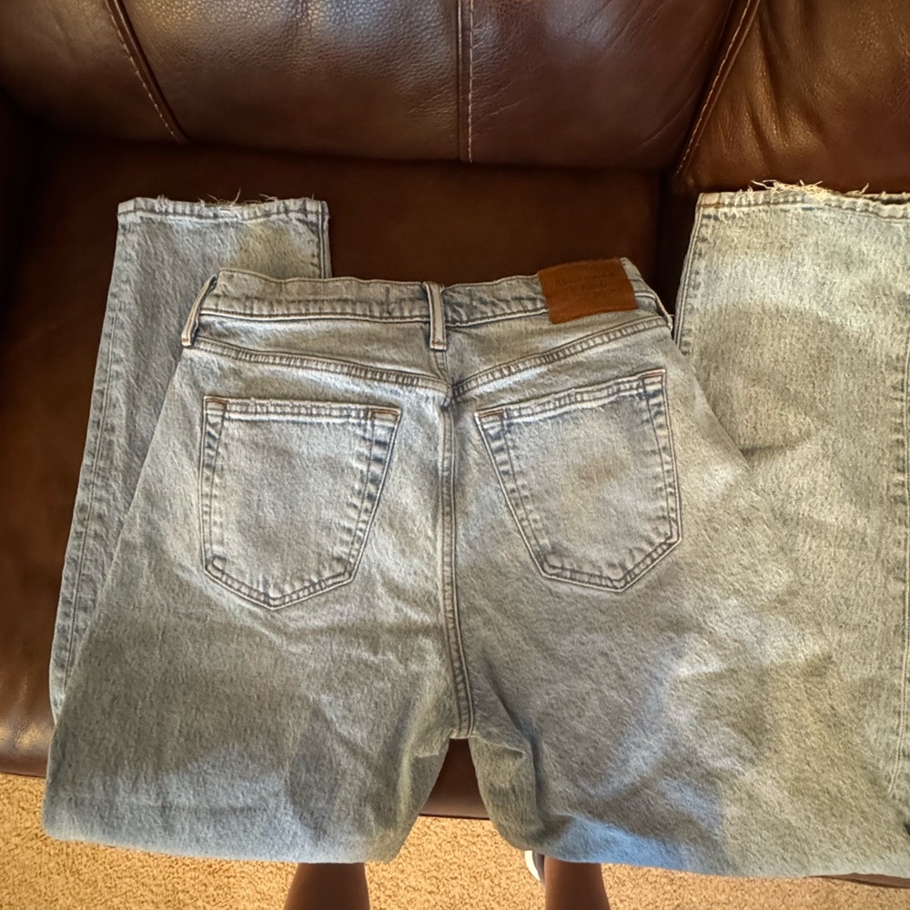 Abercrombie & Fitch Athletic Loose Jeans – Size 29x32 - Picture 3 of 6